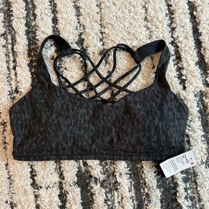 Lululemon Free To Be Sports Bra , size 8